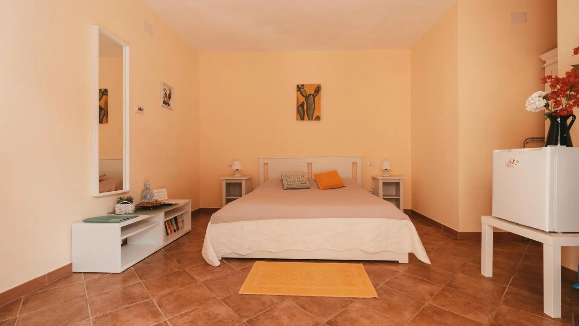Villa Bella Salmagi - Surya Sardinia Holidays & Yoga Capitana Bed and breakfast