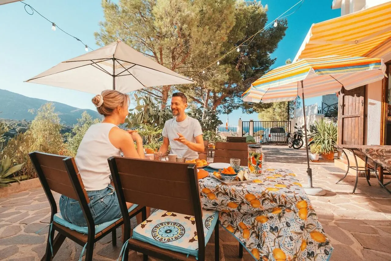 Bed and breakfast Villa Bella Salmagi - Surya Sardinia Holidays & Yoga Capitana