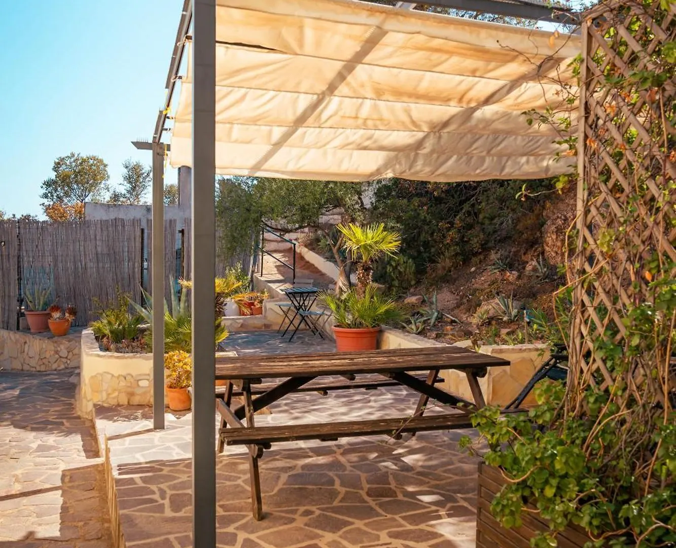 Villa Bella Salmagi - Surya Sardinia Holidays & Yoga Capitana Bed and breakfast