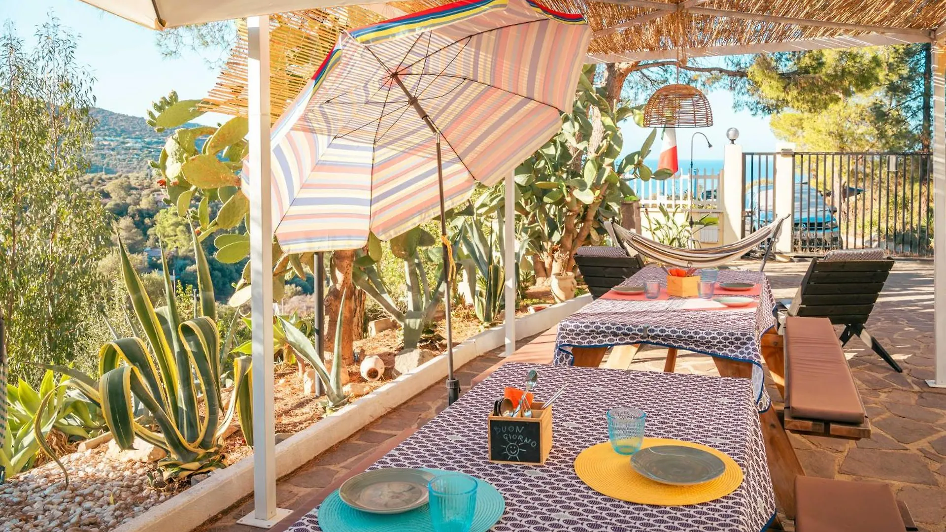 Bed and breakfast Villa Bella Salmagi - Surya Sardinia Holidays & Yoga Capitana Italia