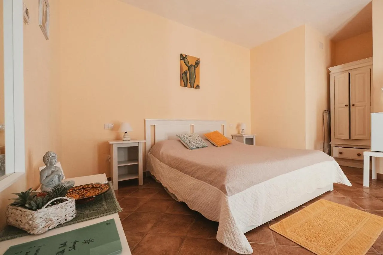 Couette-café Villa Bella Salmagi - Surya Sardinia Holidays & Yoga Capitana Italie