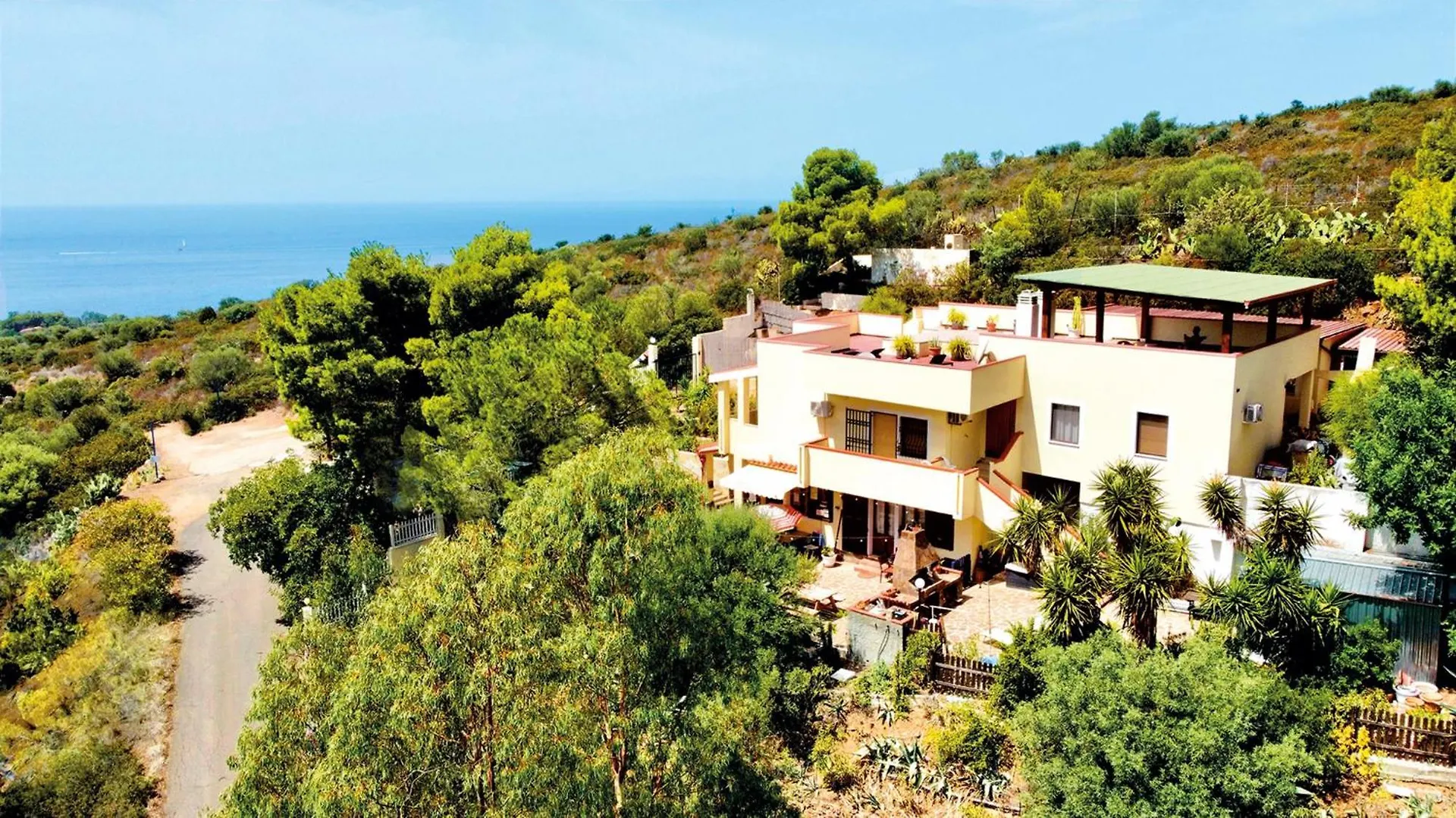 Couette-café Villa Bella Salmagi - Surya Sardinia Holidays & Yoga Capitana